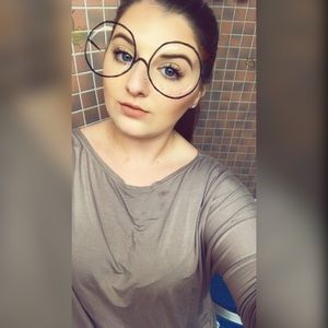 Meet your Posher, Janelle